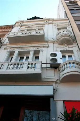 Hotel De La Ville - Image 1