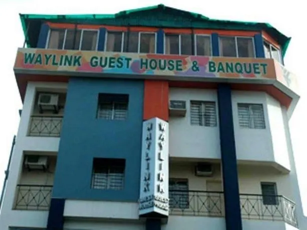 Waylink Guest House - Image 1