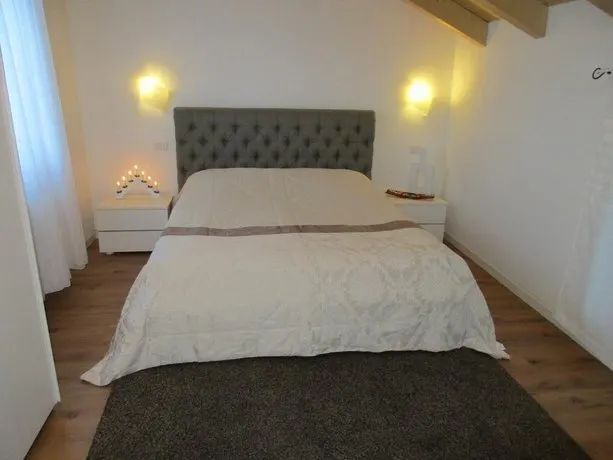 B&B Blue Moon - Image 1
