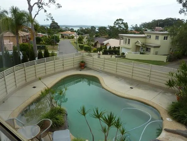 Corlette Poolside Getaway - Image 1