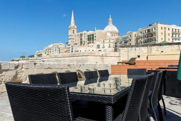 Waterfront Valletta House - Image 1