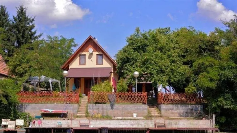 B uj-lak maganszallas - Image 1