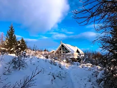Bjork - A cozy hilltop cottage - Great location! - Image 1