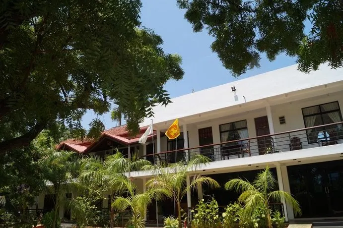New Sunrise Hotel - Image 1