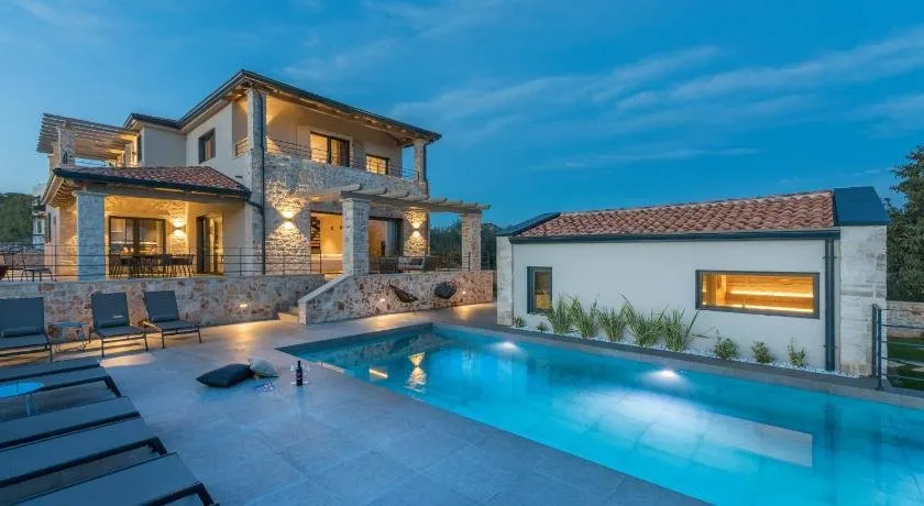 Exclusive Living Villas - Image 1