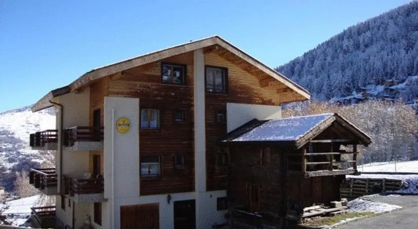 Hôtel Mont-Rouge - Image 1