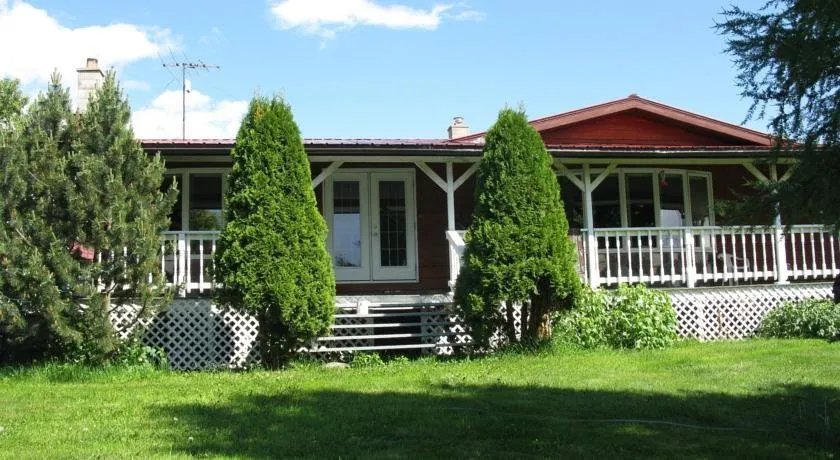 Dew Drop Inn - Image 1