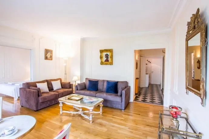Champs Elysees-George V Luxury Stay - Image 1