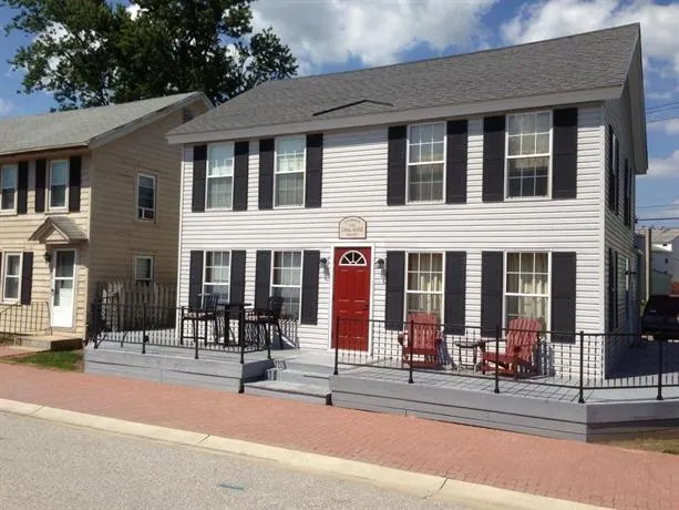 Delaware City Guest House - Image 1
