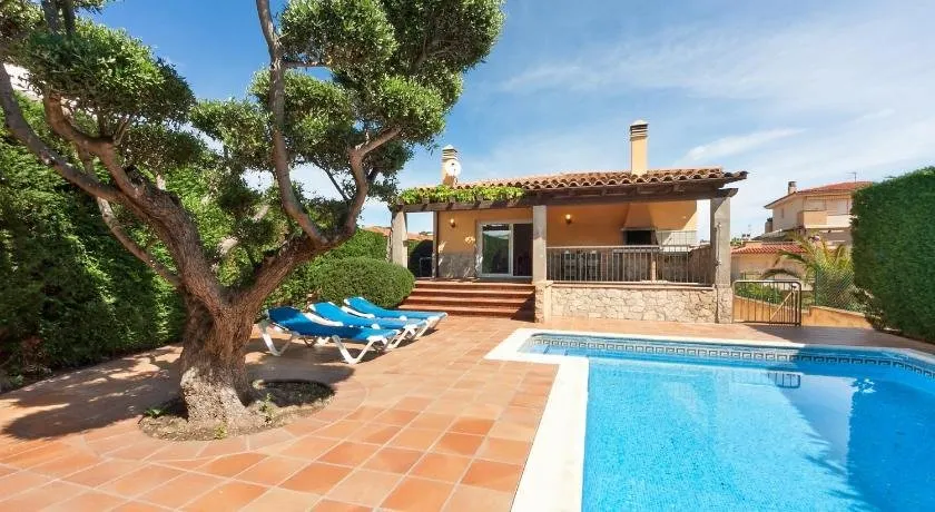 Holiday Home Eva L'Escala - Image 1