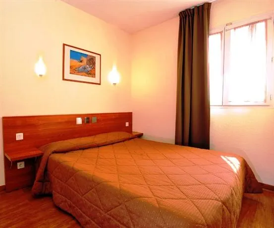 Inter-Hotel Sea Side Park - Image 1