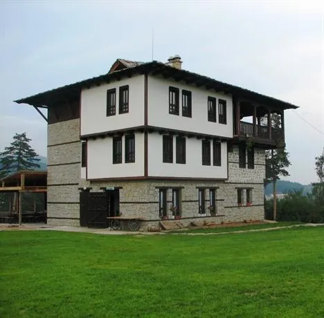 Family Hotel Kalifer - Image 1