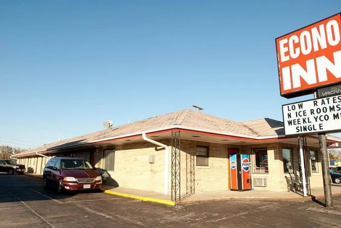 Econo Inn - Image 1