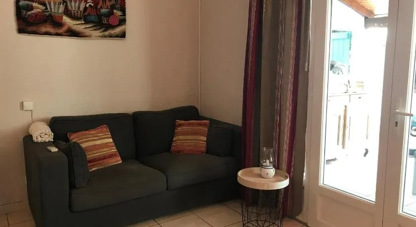 Mas de la Vieille Vigne - Image 1