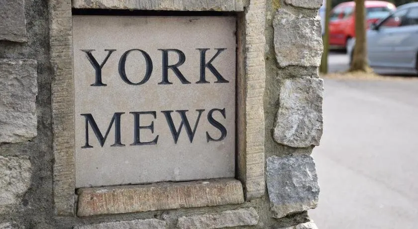 8 York Mews - Image 1