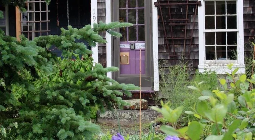Family Farmhouse - Image 1