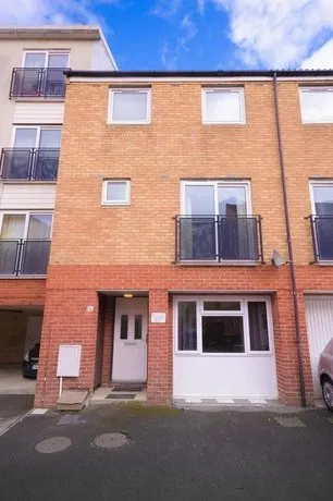 Town or Country - Clench Street - Image 1