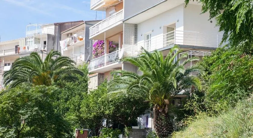 Apartments R - Image 1