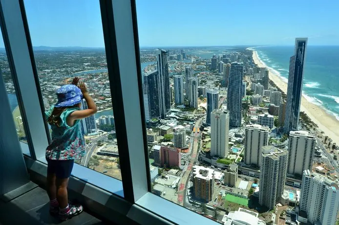 Oracle Broadbeach with Amazing Ocean Views - Image 1