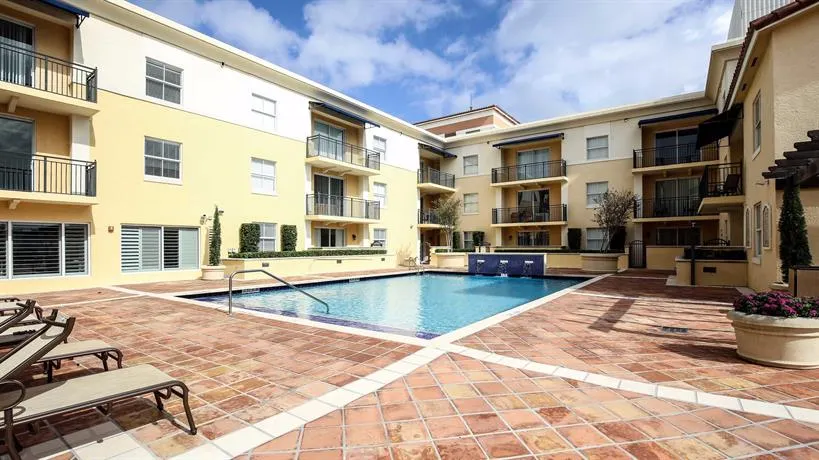 Pelican Residences in Coral Gables - Image 1
