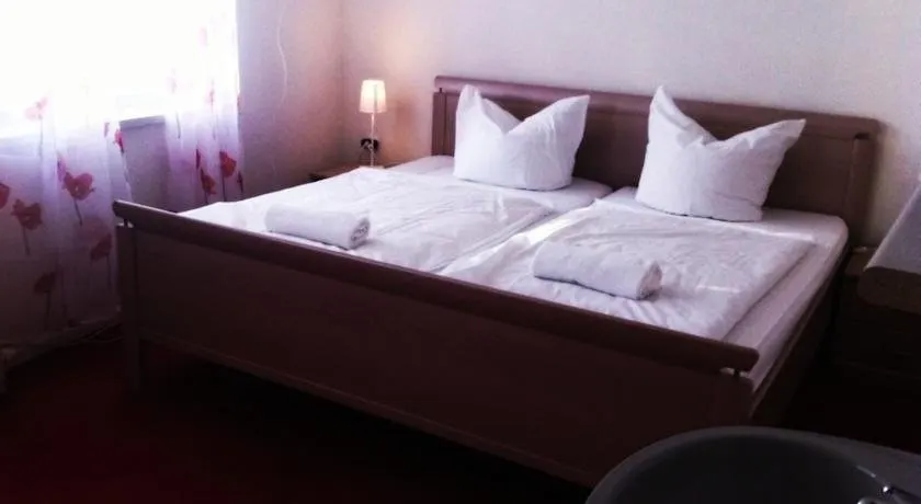 Hotel Rote Rosen - Image 1