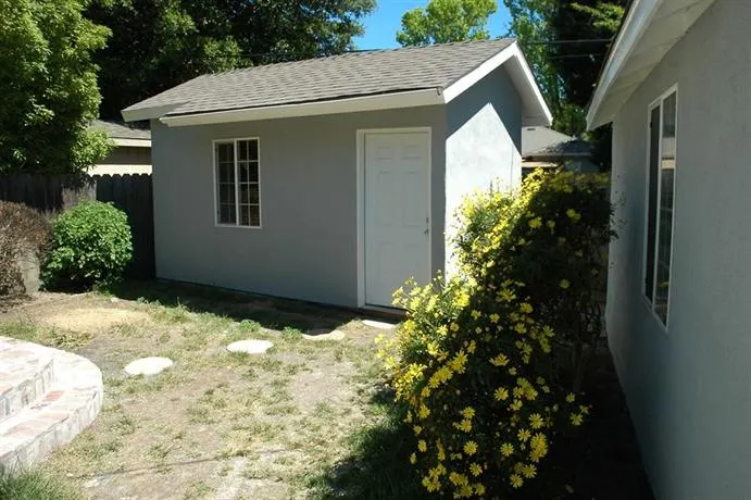 ELF Homes 4 Bedroom House on Oakland Ave - Image 1