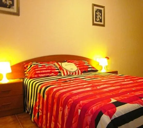 Apartamentos El Hortalán - Image 1