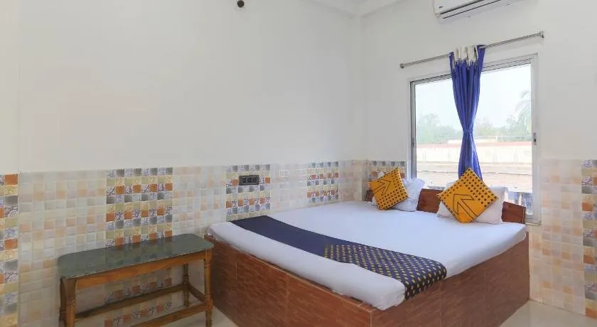 SPOT ON 70512 Hotel Tarutat - Image 1