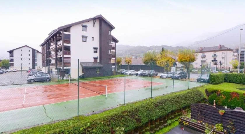 Charming and large flat with balcony 3 min to Sallanches station - Welkeys - Image 1