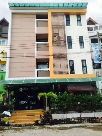 Blue Wave Hotel @ Cha-am - Image 1