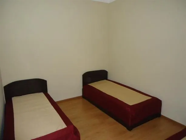 House by the sea in batumi, yard and free parking - Image 1