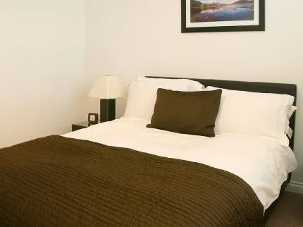 Bow Serviced Apartments - Image 1