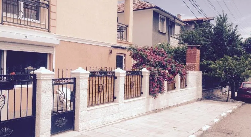 Emona Apartment - Image 1