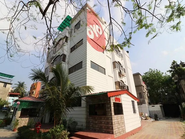 OYO Flagship 24205 White Castle - Image 1