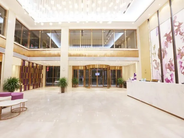 Lavande Hotel Yun County Youzhou Avenue Yunsheng Shanzhuang - Image 1