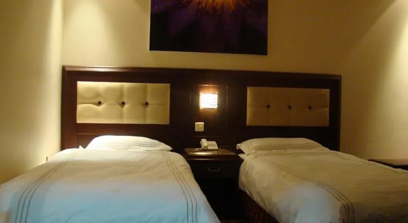 Manazilna Serviced Apartments - Image 1