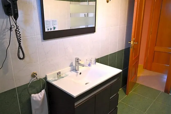 Hotel Maria de Molina - Image 1