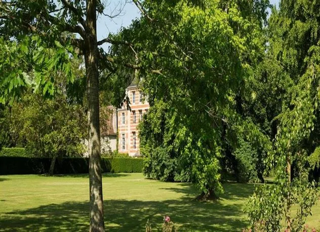 Chateau De Beneauville - Image 1