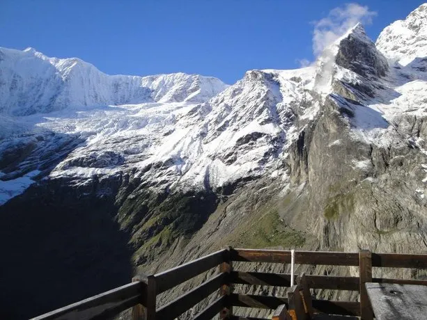 Berghaus Baregg - Image 1
