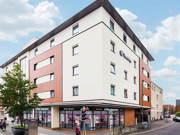 Travelodge Hotel - Horsham Central - Image 1