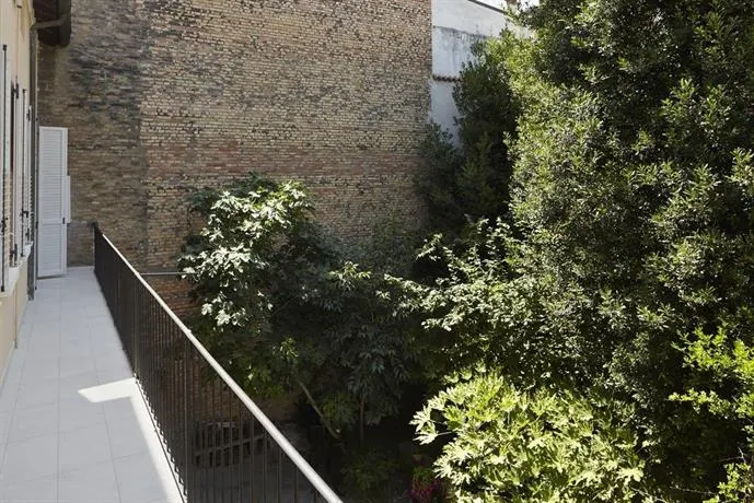 Yard 19 - Image 1