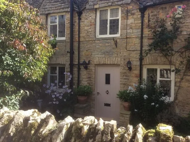 Bourton Croft Cottage - Image 1