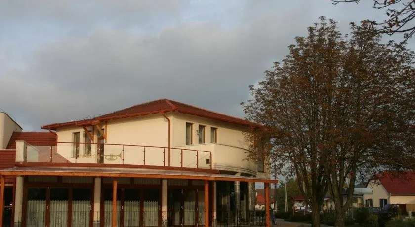 Falukozpont - Image 1