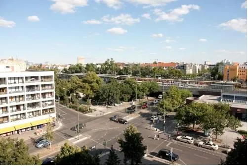 Kaiser Apartments Berlin Charlottenburg - Image 1