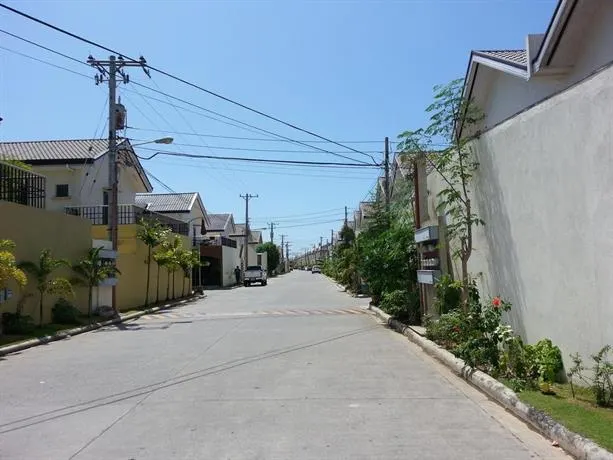 Rian House - Image 1