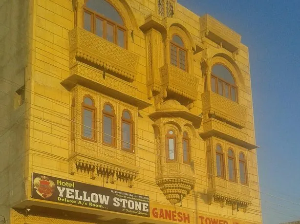 Hotel Yellow Stone - Image 1