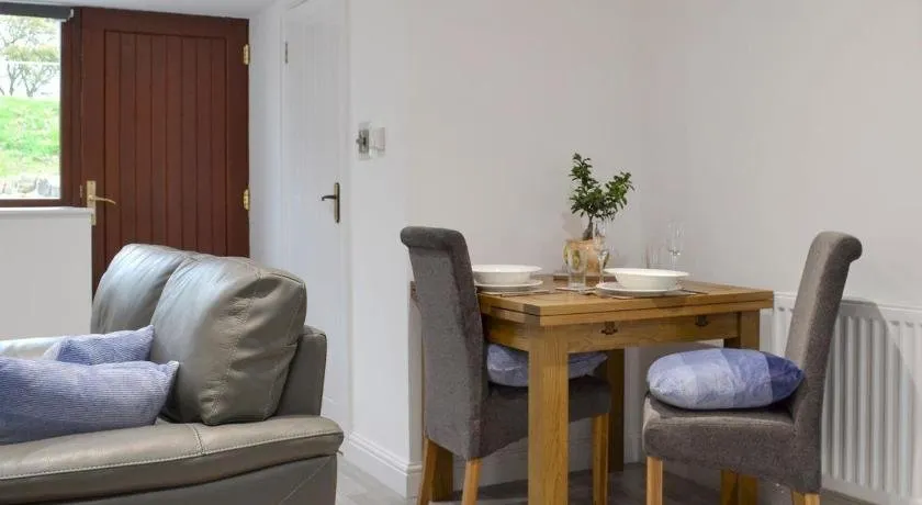 Cragg House - West Wing - Image 1