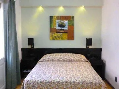 Hotel Bakari Montevideo - Image 1