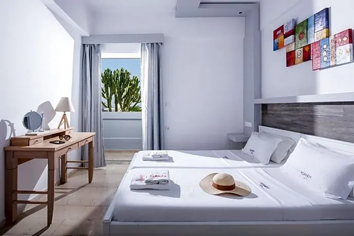 ICandy Apartments - Image 1