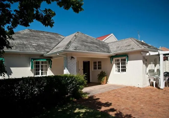 Squirrels Way Cottages - Image 1